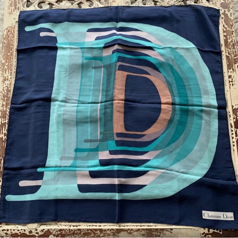 CHRISTIAN DIOR | Vintage Scarf | 29” x 29”